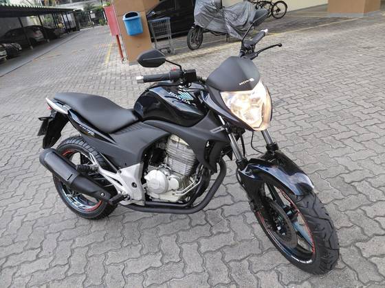 HONDA CB 300R 